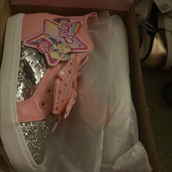 JOJO Siwa sneakers - Picture 4 of 6